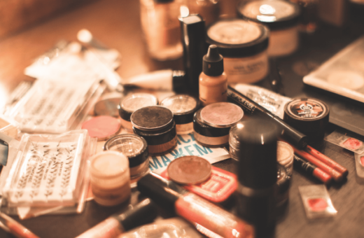 Free Cosmetics Sample: A Guide to Testing Exclusive Products and Finding the Best for Your Skin!