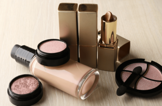 Free Cosmetic Samples: A Complete Guide to Getting Beauty Products